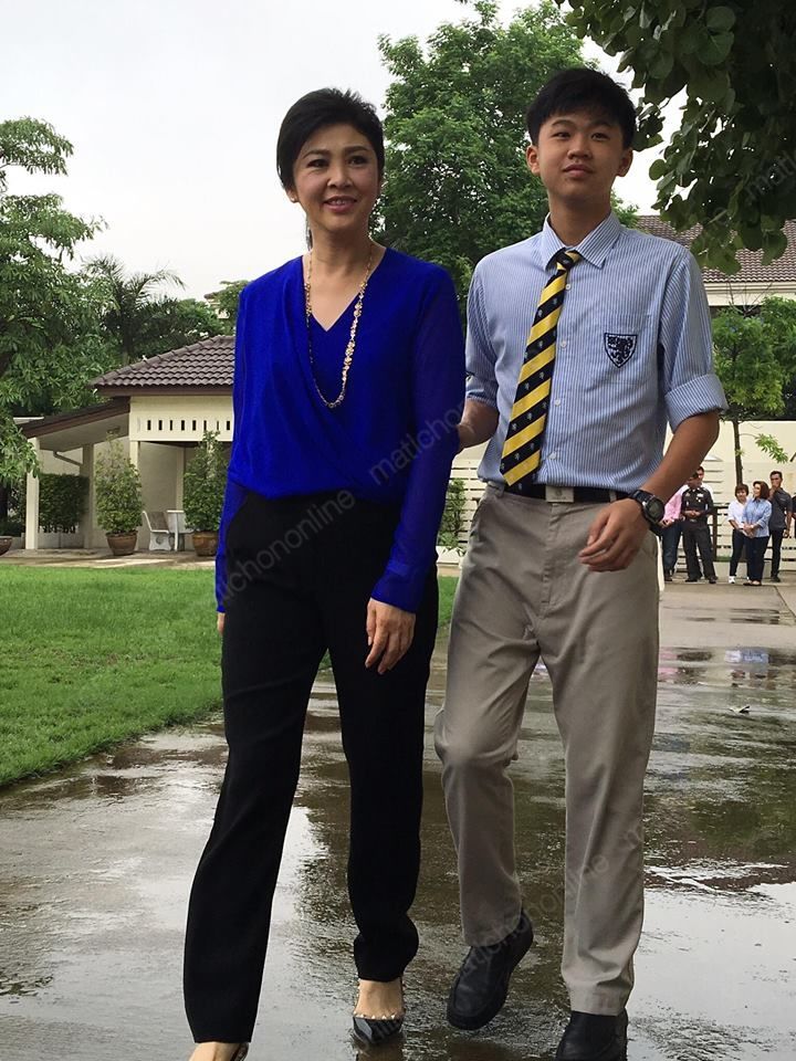 泰国前总理英拉18岁儿子又高又帅,还是"学霸"?妈妈晒其获奖照
