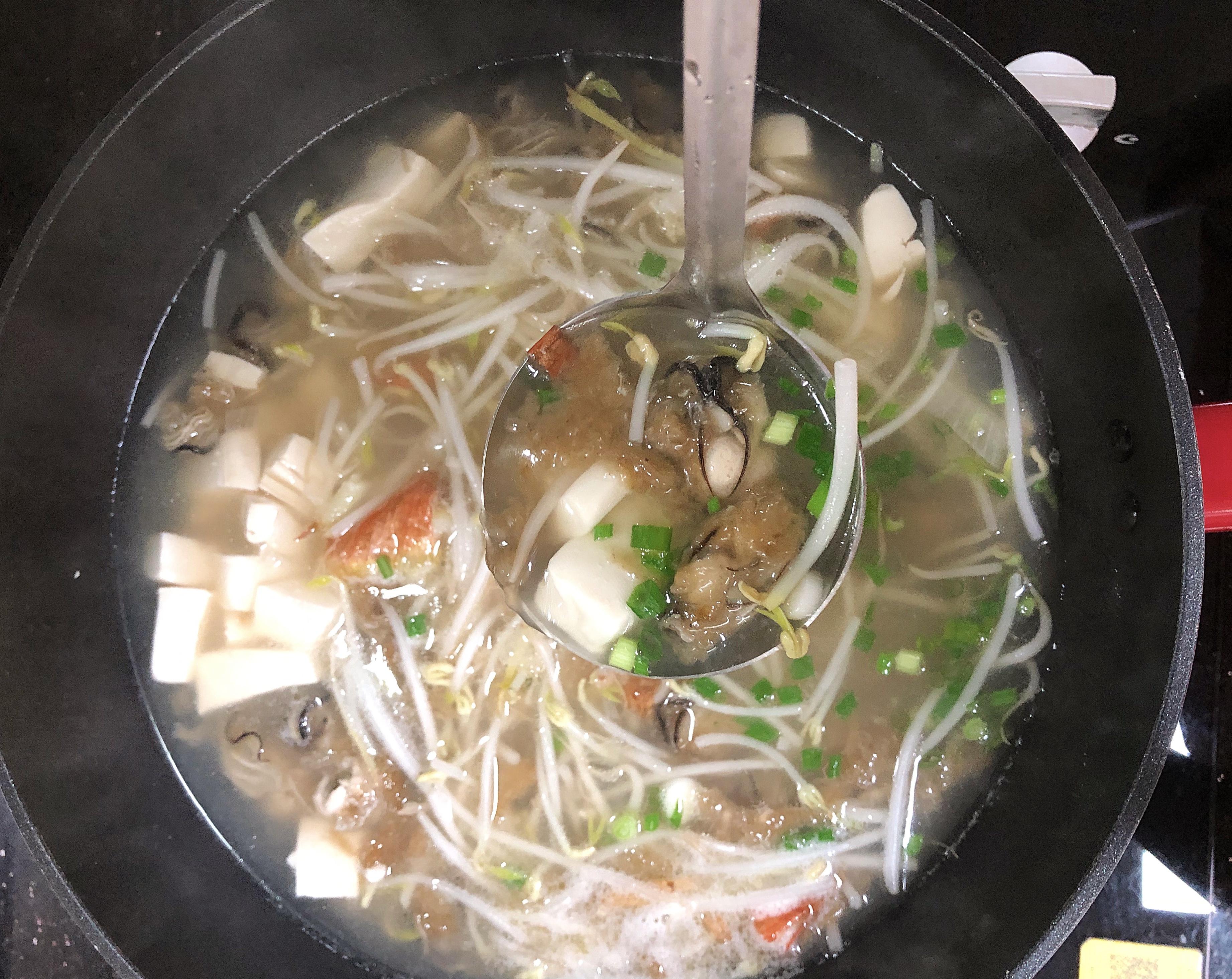 海蛎豆腐羹,福建人传授的是地道的制作方法,非常的美味