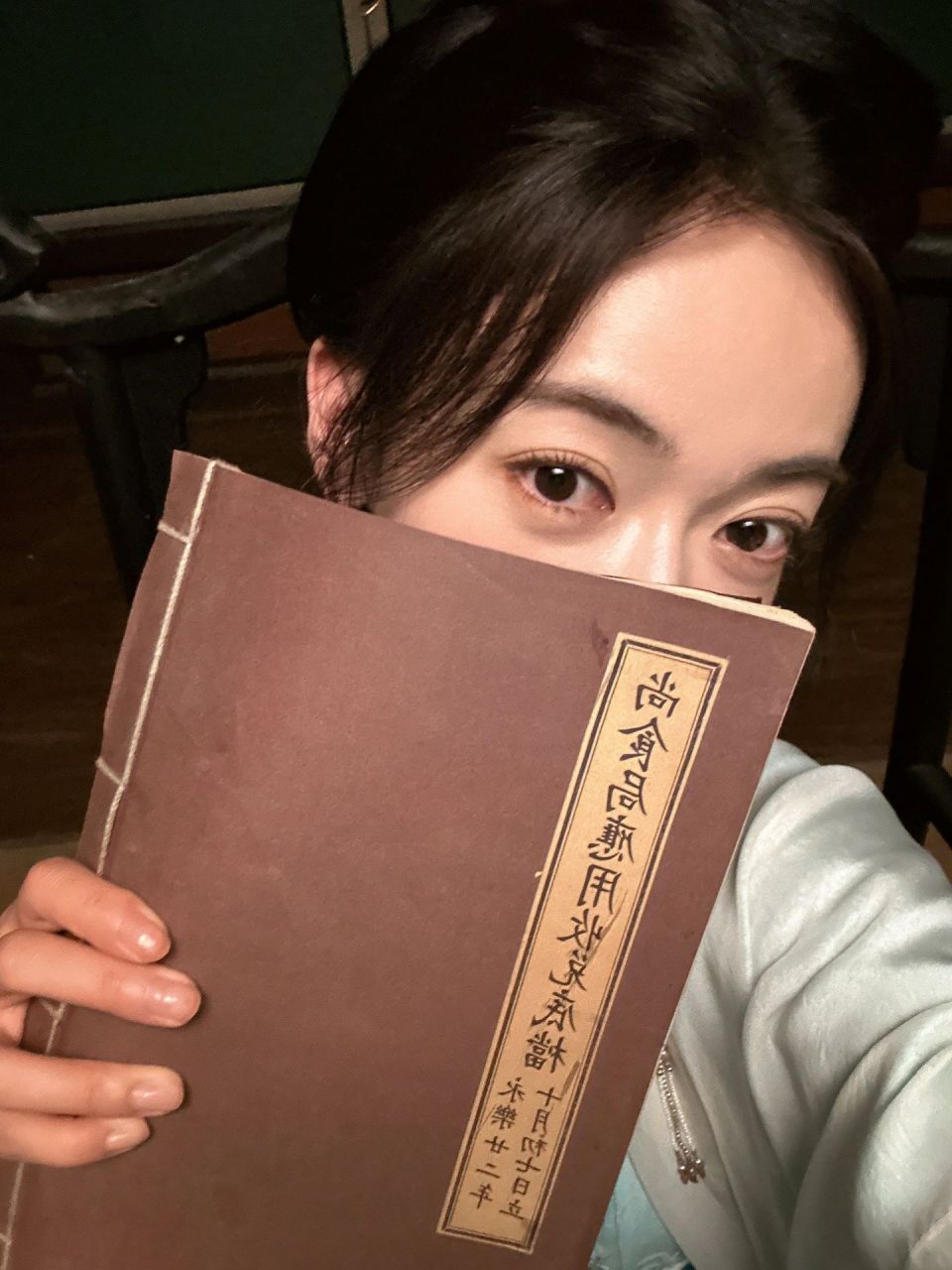 呦呦呦谁来啦 去年夏天感觉就在昨天 小蕾姐来看我了 越来越热啦 大家