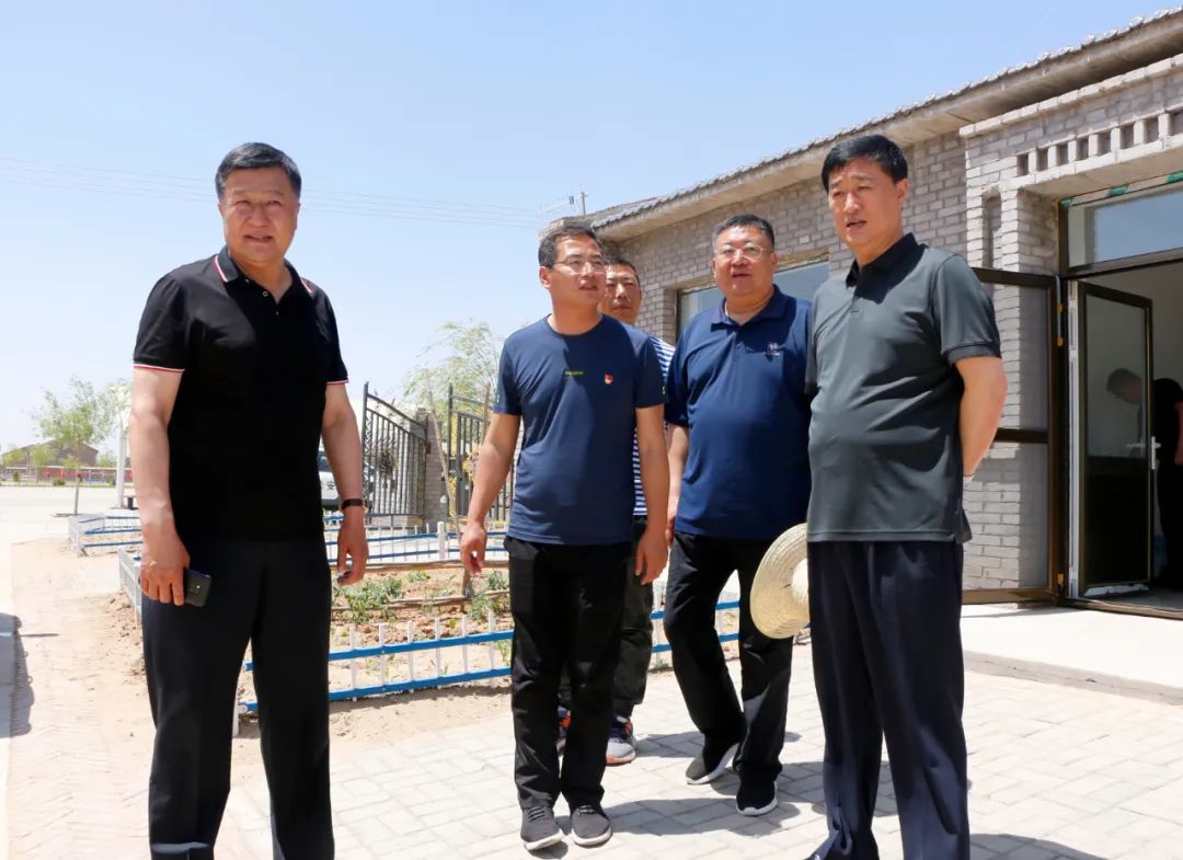 薄立峰副市长到杭锦旗调研指导脱贫攻坚工作