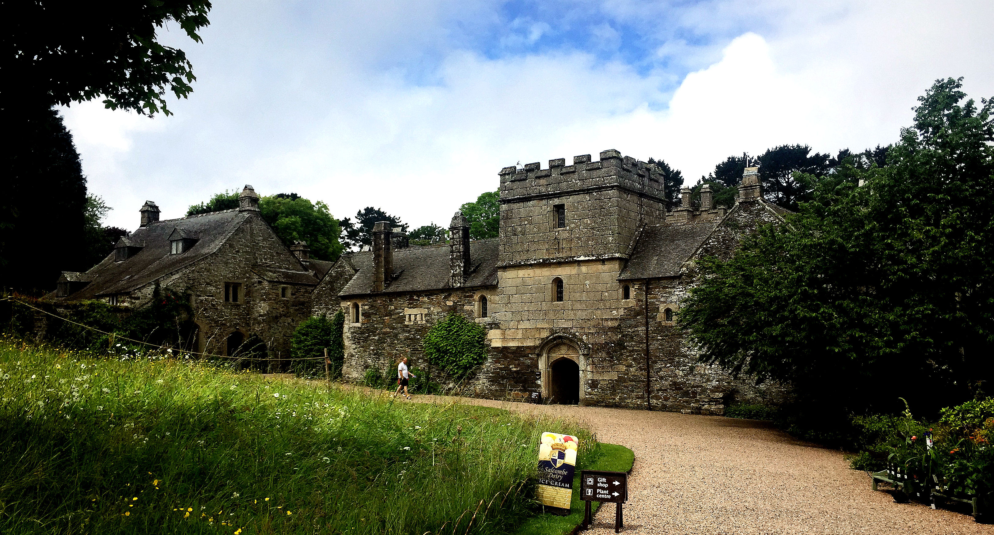 14世纪到16世纪,英国早期的租地农场有何特点?