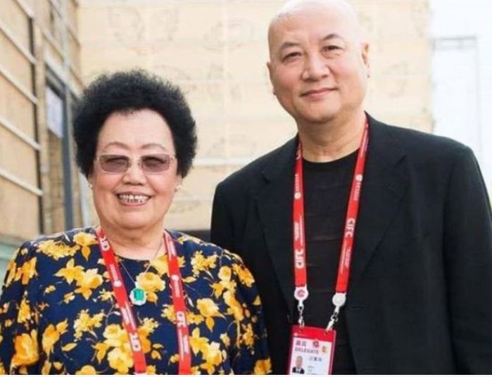 迟重瑞老婆简历图片