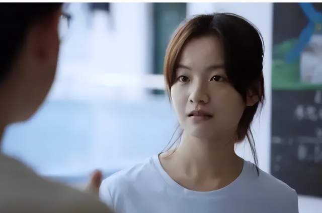 《大考》热度暴涨,李庚希成"高考专业户",网友:太写实了