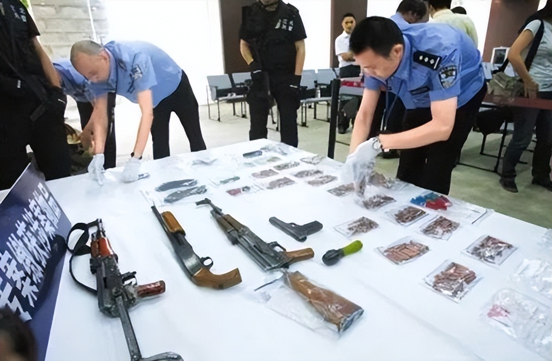 10年龚刚模被抓:我在重庆放高利贷的日子,既日进斗金也刀口舔血