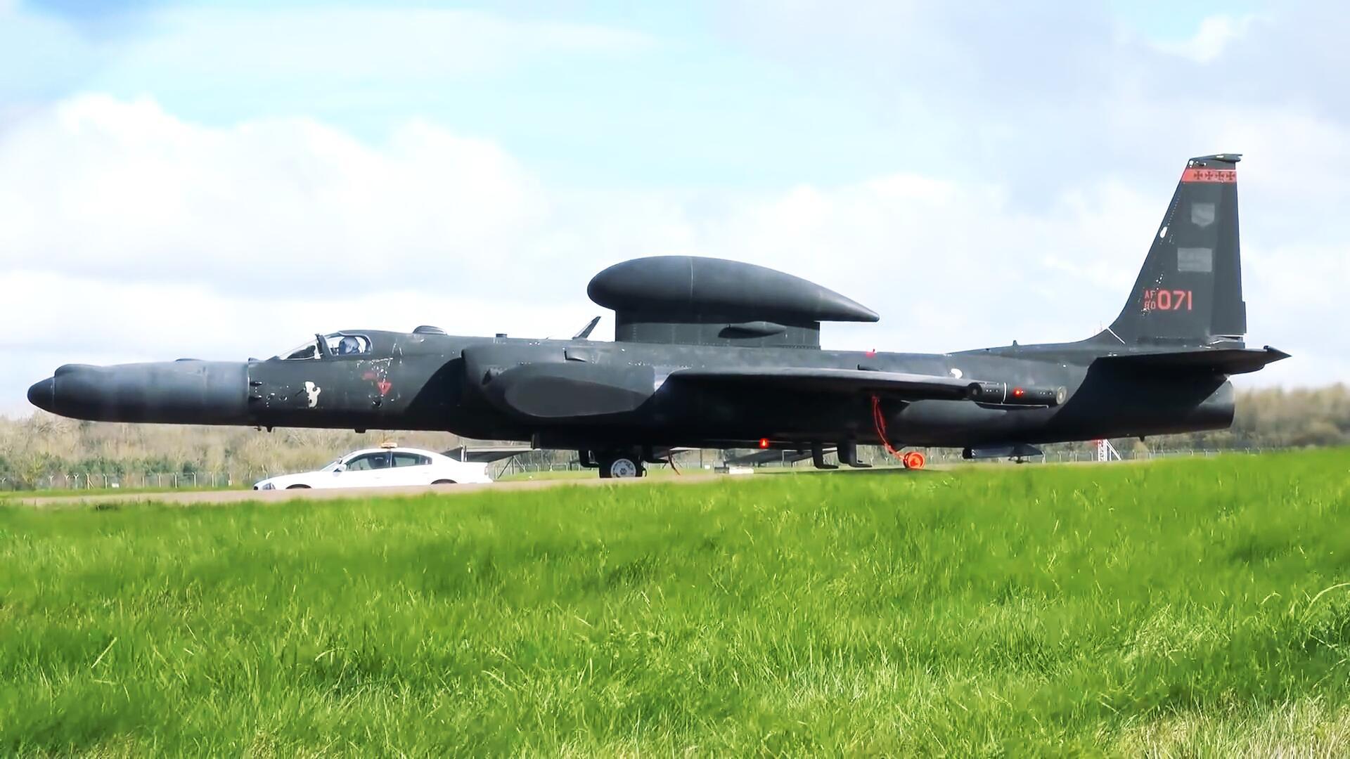 美国u2侦察机服役65年,1万米高空看清地面文字,如今却无法退役