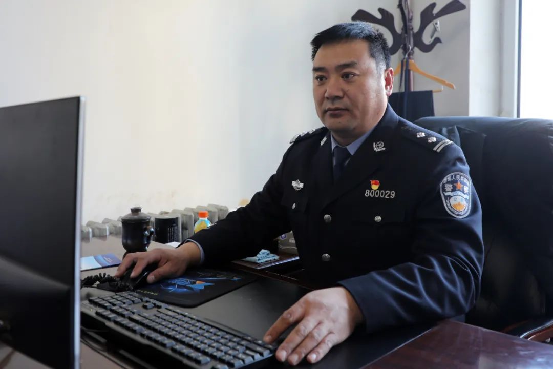 杨殿东:"关键时刻,我必须冲在前面!