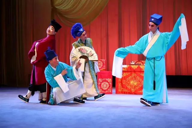 儿时的新春草台班子戏