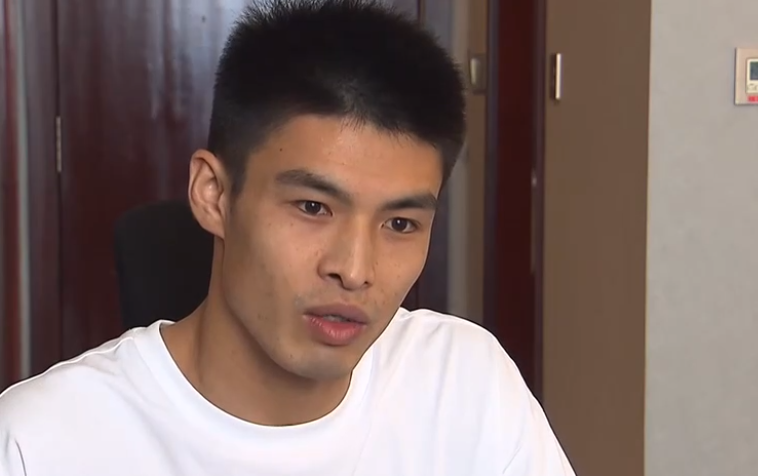 2021年,四川一女子苦寻儿子28年,找到后儿子:我不是被卖的吧