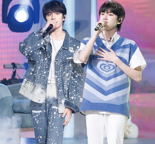 刘耀文离开宋亚轩时眼神很虐,何炅撮合两人同框,画面变甜