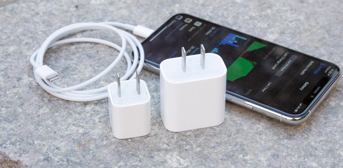 iphone 15 c口数据线曝光,不附赠自己买?