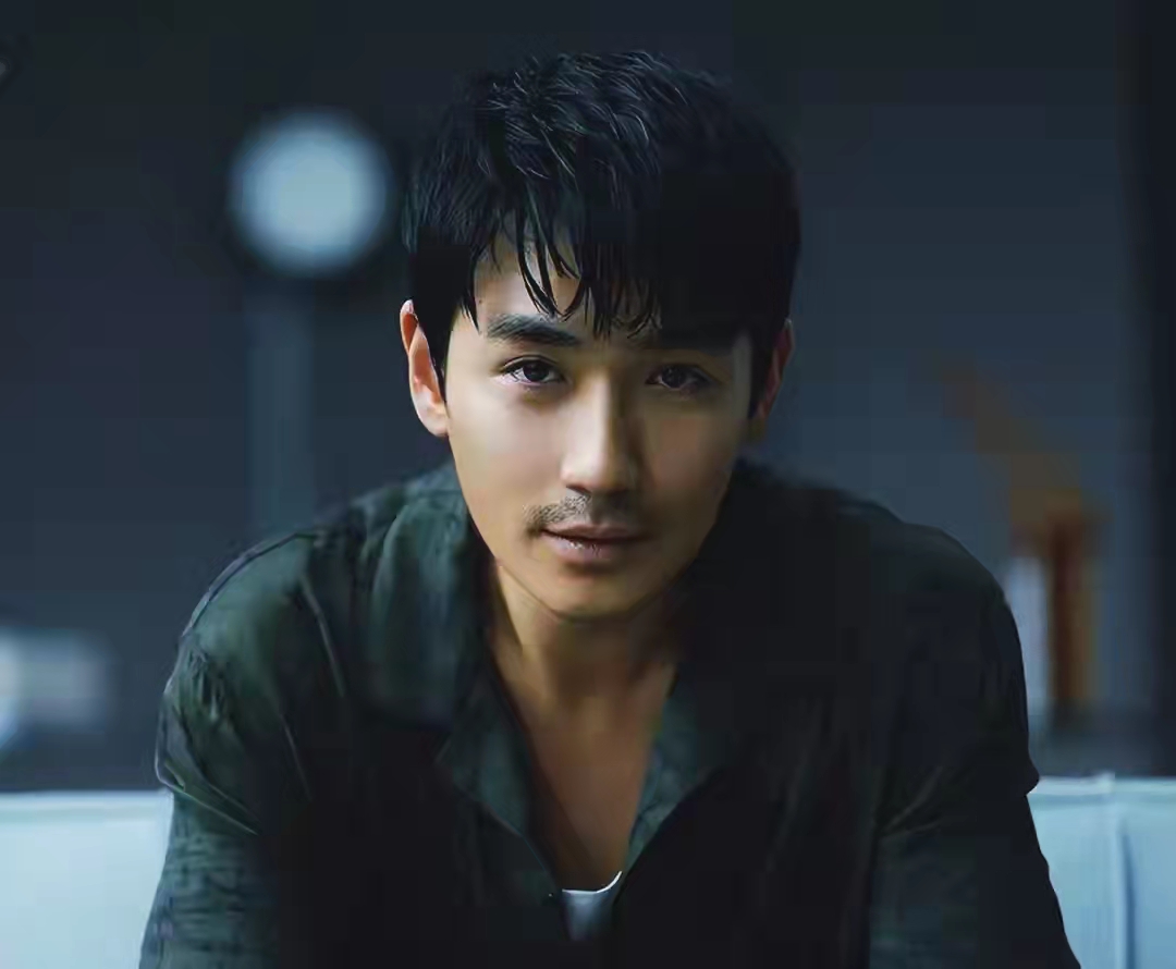 《消失的她》最大疑问,毫无人性的何非,为什么会轻易相信陈麦