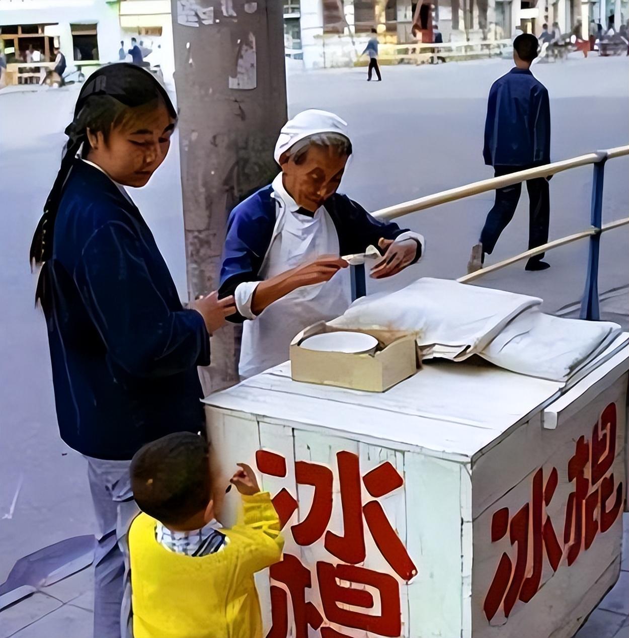 這不是瞎扯是實話70年代農村人晚上都在幹嘛經歷過的都50了