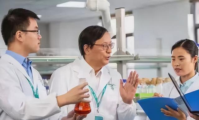 刘修才:留学期间就拥有美国绿卡,他为什么要回中国呢?