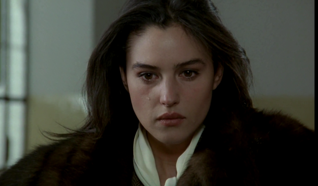 莫妮卡·贝鲁奇的出道之作,比《西西里》更性感!