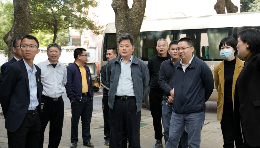 陈景泰调研创文小场景建设和撂荒地复耕复种工作