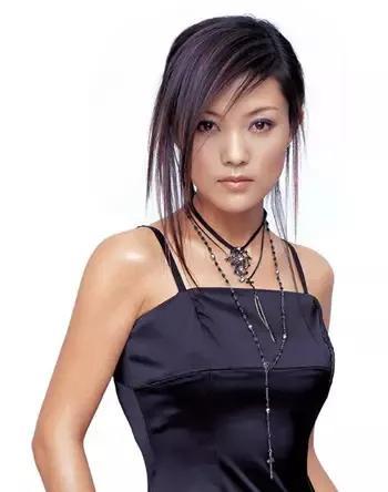 回顾"逃犯"沈俊林:逃亡15年混成亿万富豪,还把情人捧成大明星