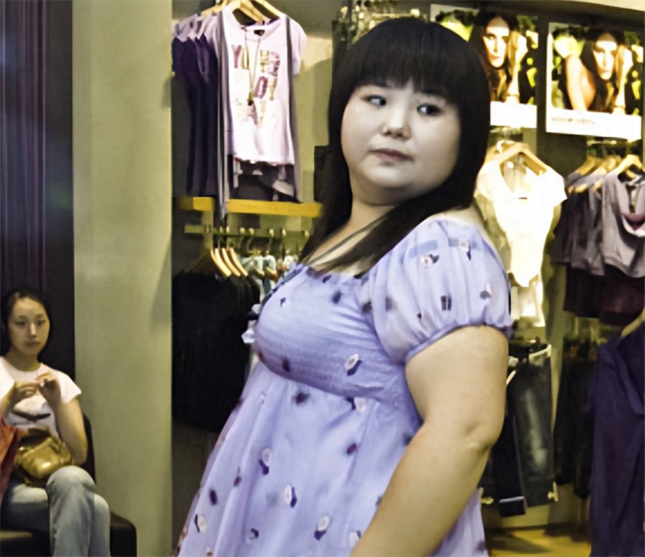 回顾260斤胖妞一年减重102斤减肥成功后遇渣男今33岁仍单身