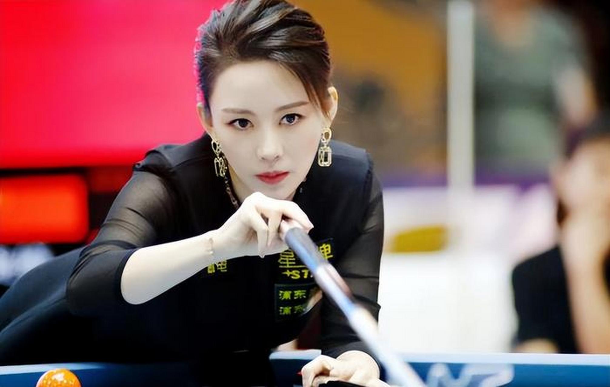 花边八卦爆料# #娱乐八卦一起聊# 刘大锤爆料称,"九球天后"潘晓婷与