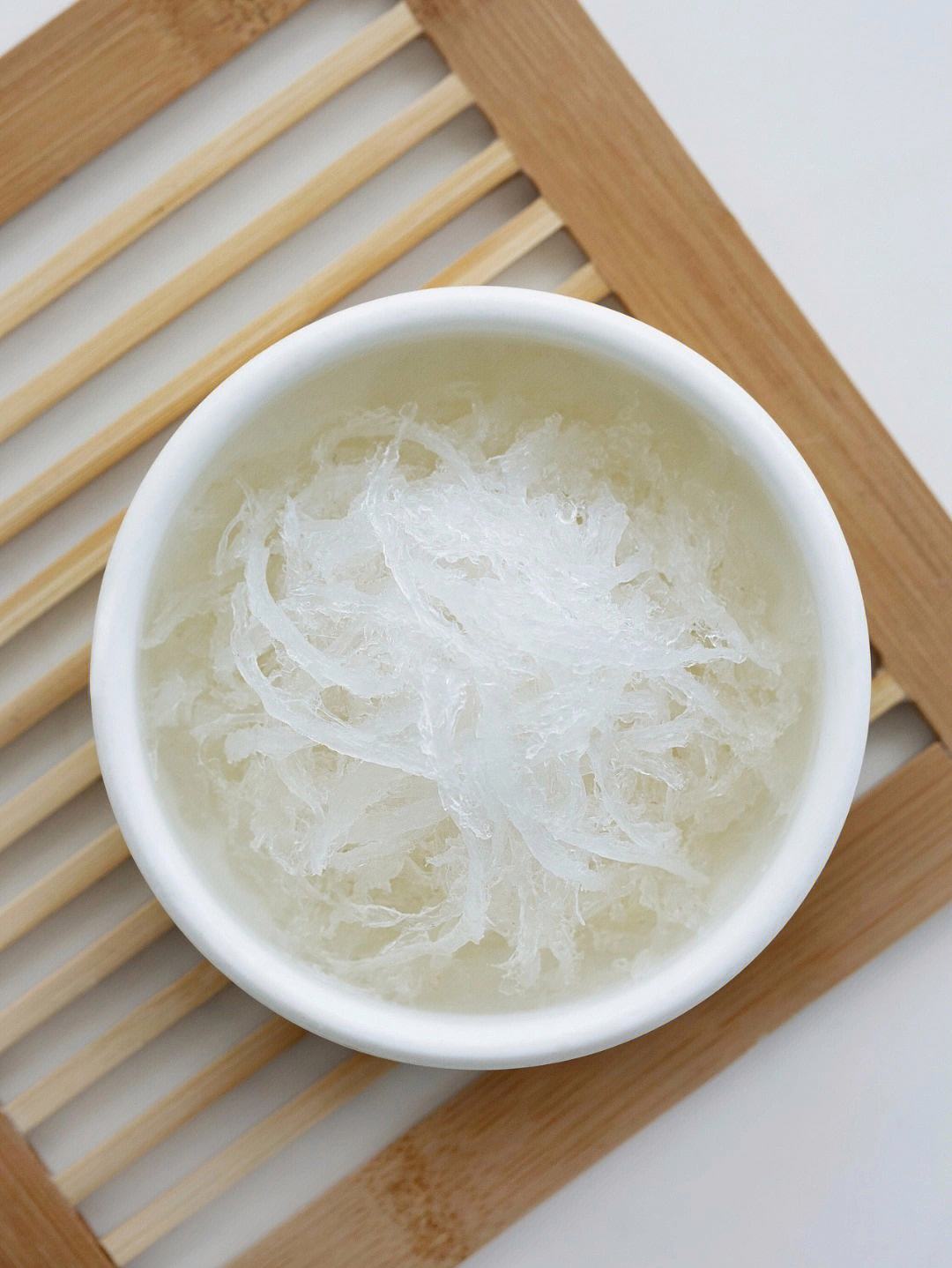 揭秘正宗燕窝价格,一斤多少钱才是真正的价值?