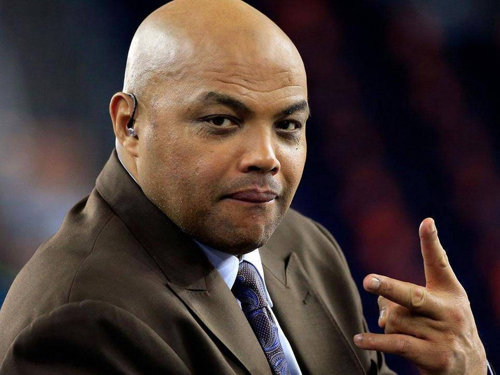 新赛季争冠巴克利只看好4队 太阳雄鹿均未在榜  北京时间7月28日,nba