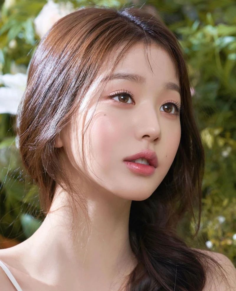 ive张员瑛意外疑与李瑞撞衣服!员瑛一举动掀起人品争议!