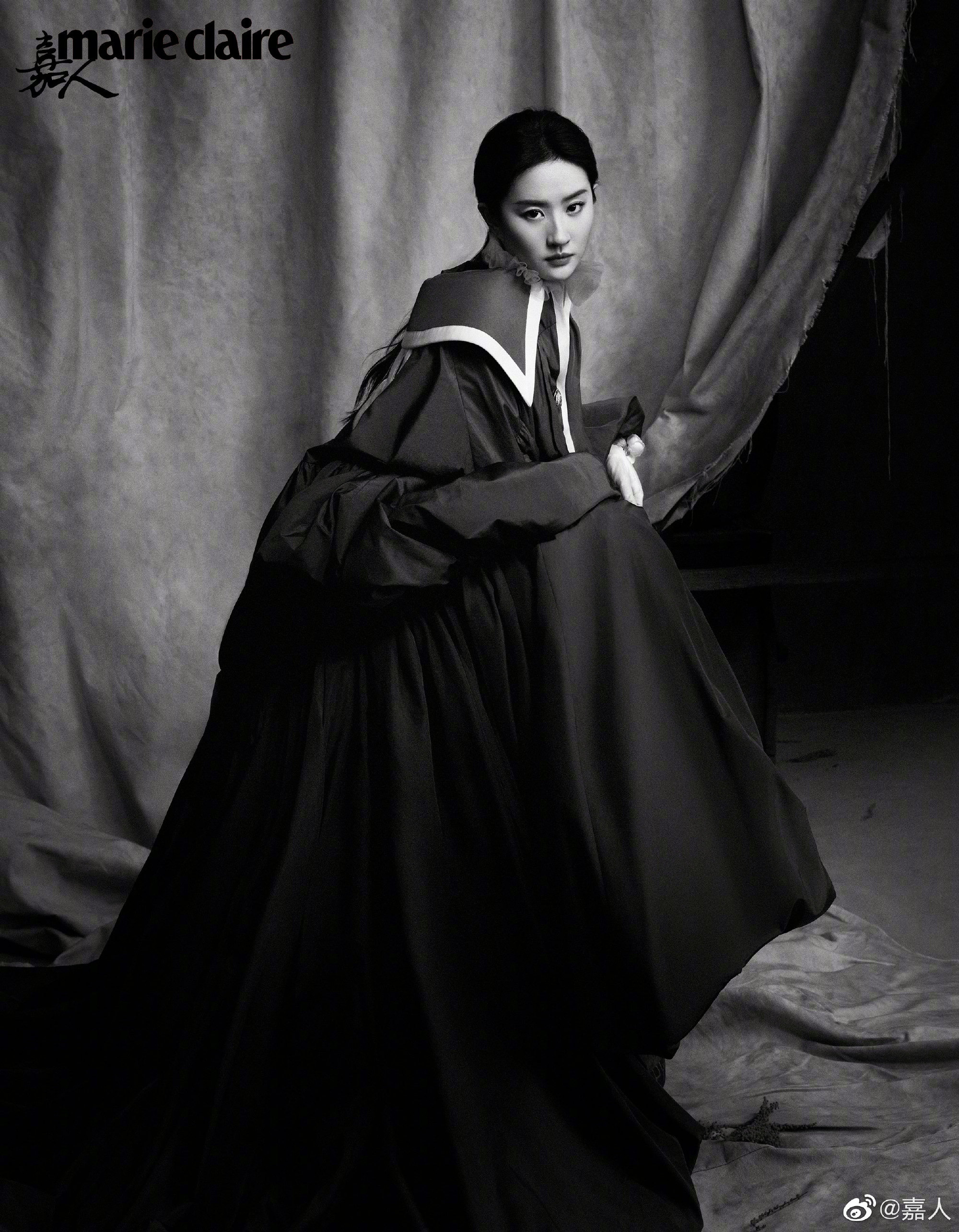 刘亦菲《嘉人》三月封面,裸色抹胸身材曼妙,仙气飘飘如花神降临