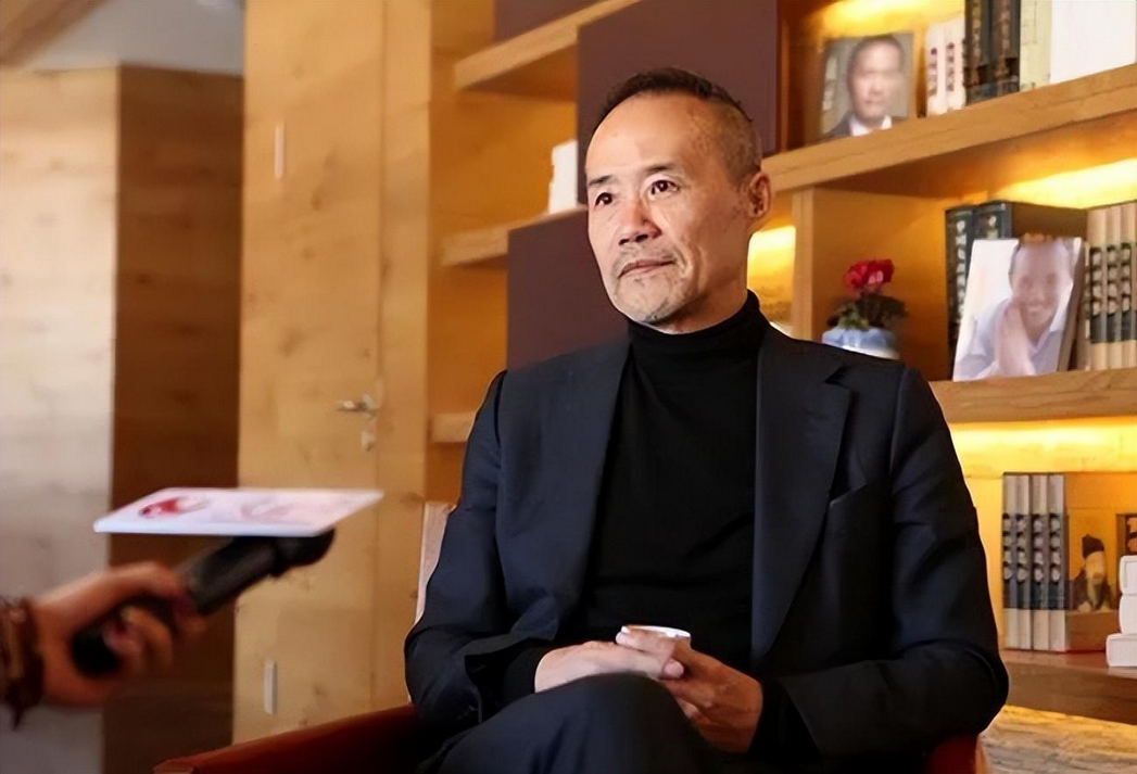 有两位名字响彻云霄的大佬:万科的王石和万达集团的王健林