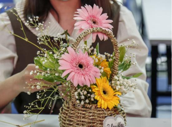 巾帼家丨"以花之名,为爱献礼"——泰顺县妇联母亲节主题插花活动