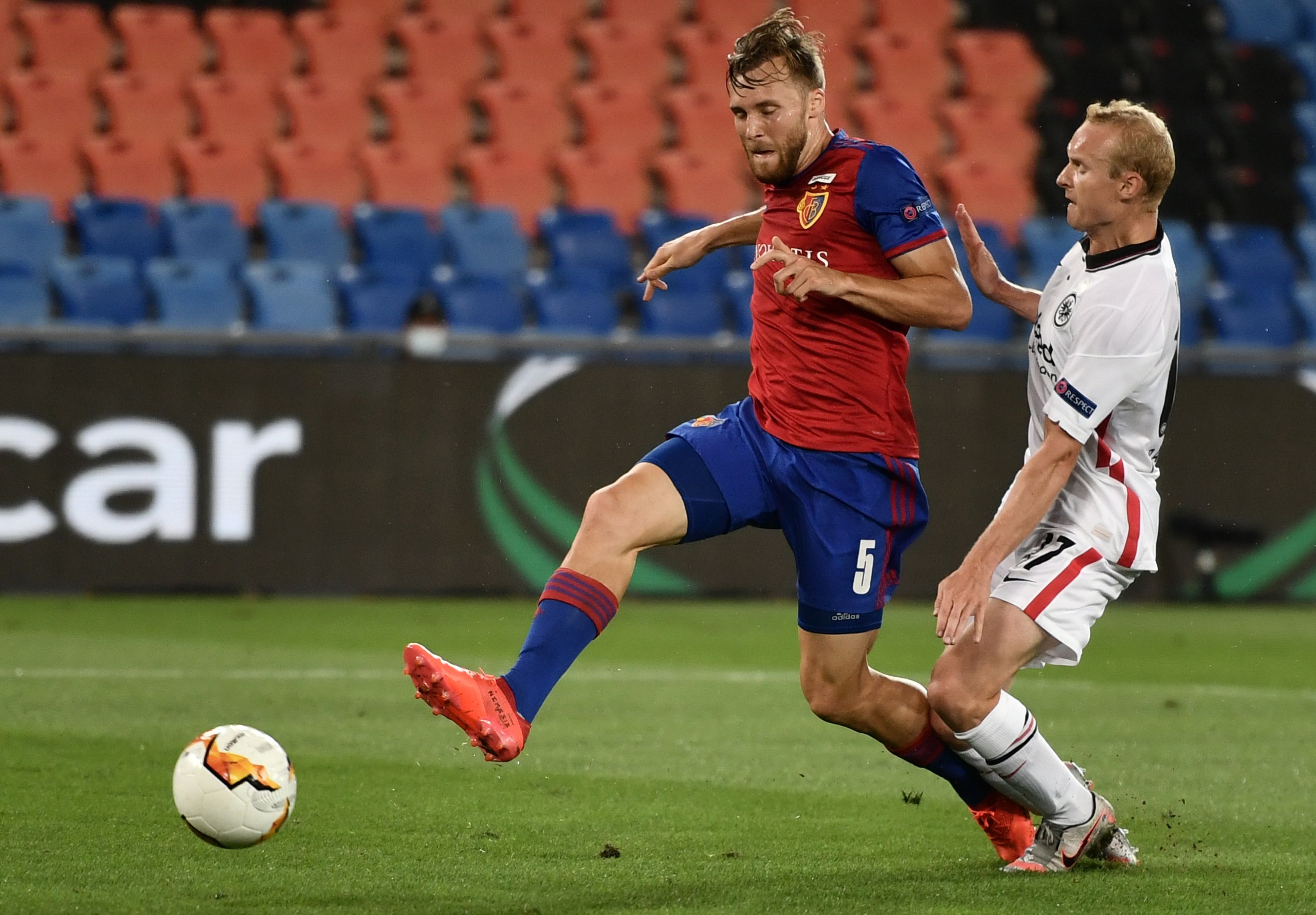 足球——欧罗巴联赛:巴塞尔队晋级八强(2)