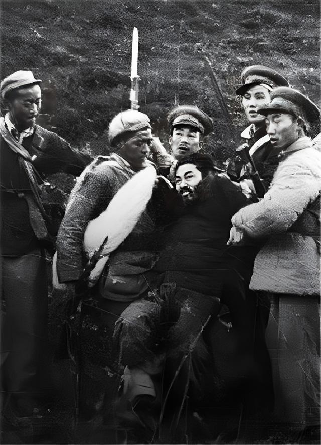 回顾广西剿匪功臣提为公安局长,一查却是湖南惯匪,杀还是不杀?