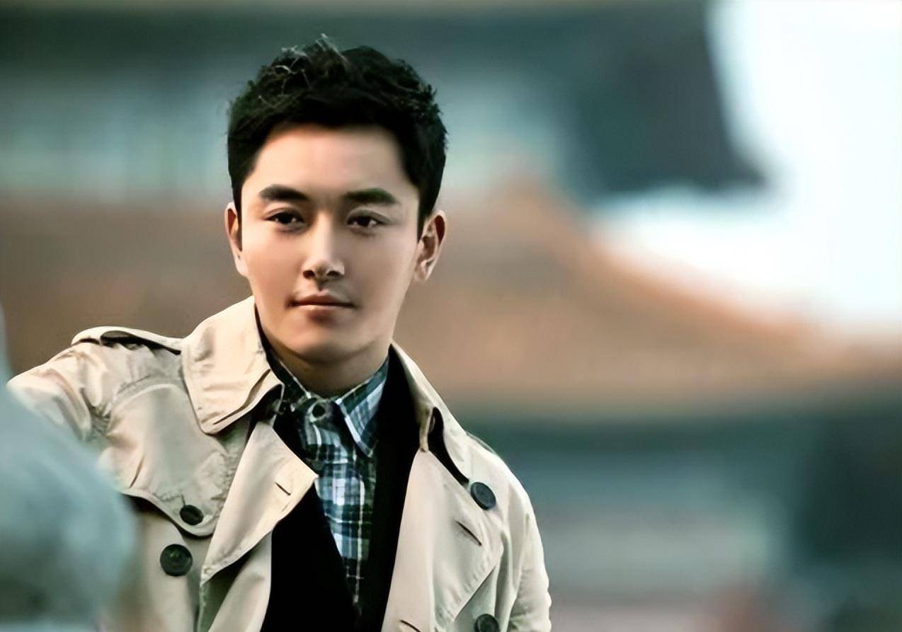 果郡王李东学不红那是因为他正在另一个圈里红得发紫