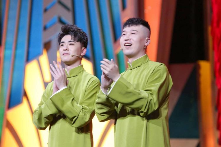 张云雷搭档高风亮节,给德云社新人当绿叶,真是模范"队长夫人"