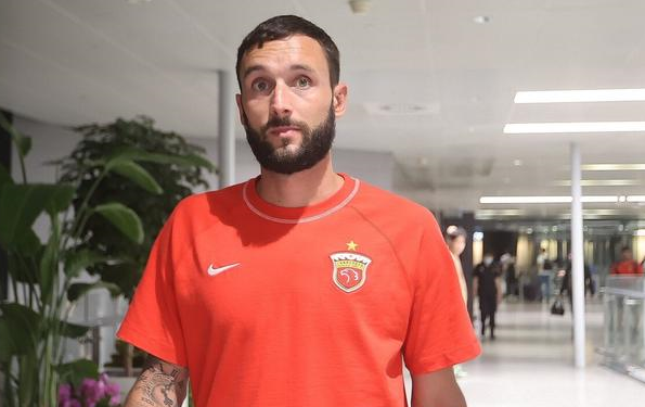 深圳队陈涛离职,这支球队没人了?上港是打算买一个新的高中锋?