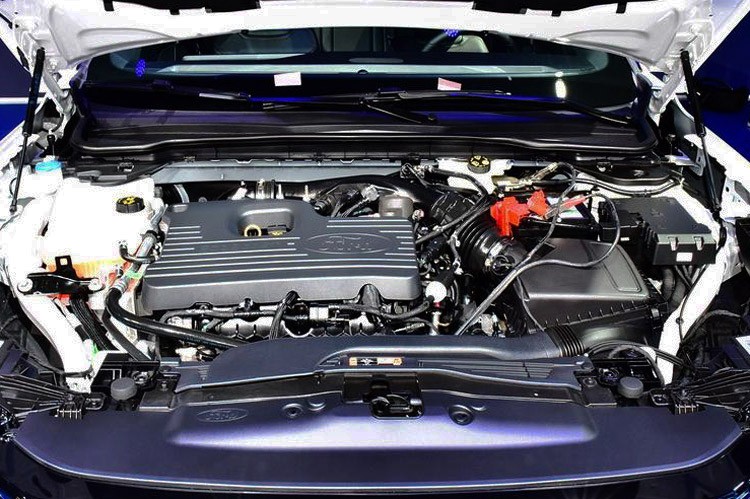 中型跨界轿跑suv 福特evos预售22.78万起