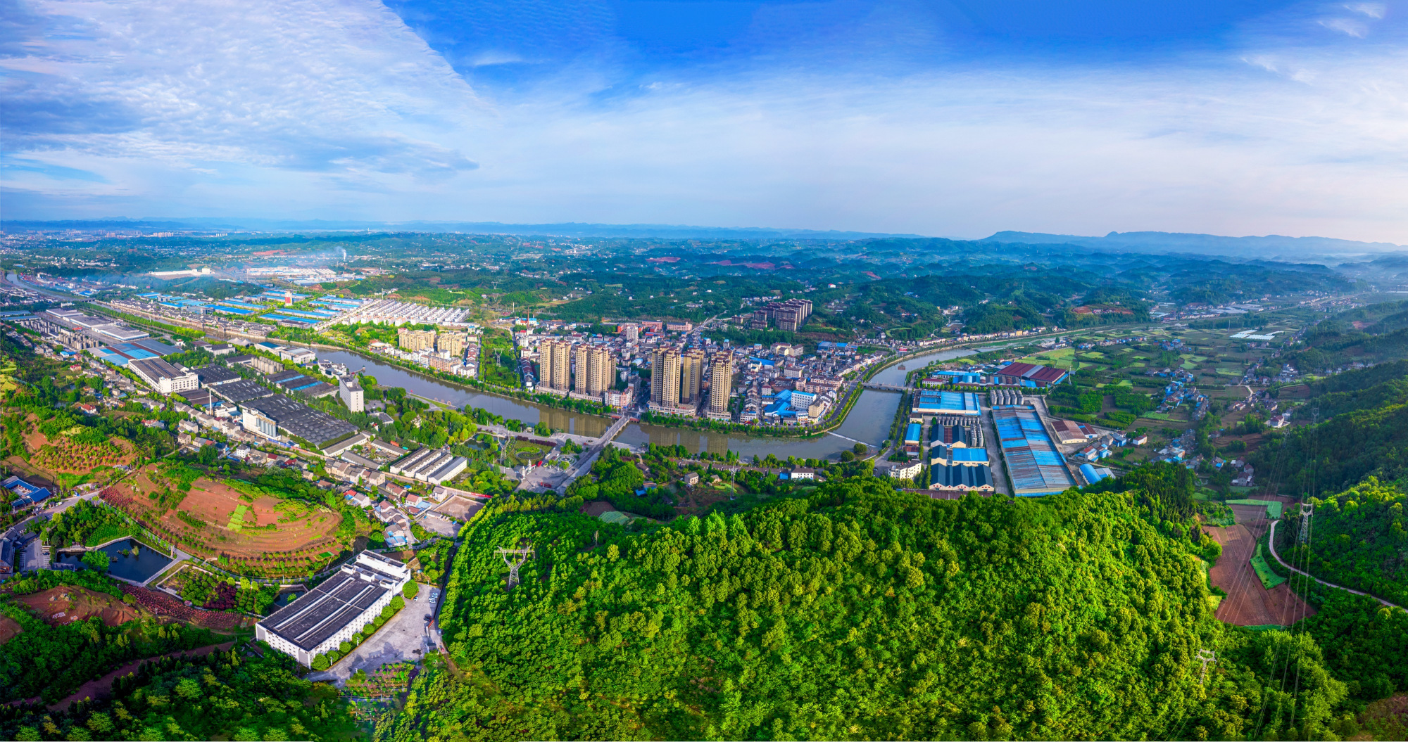 湖北宜昌:龙泉古镇到底有多绿,航拍拟如诗画园林