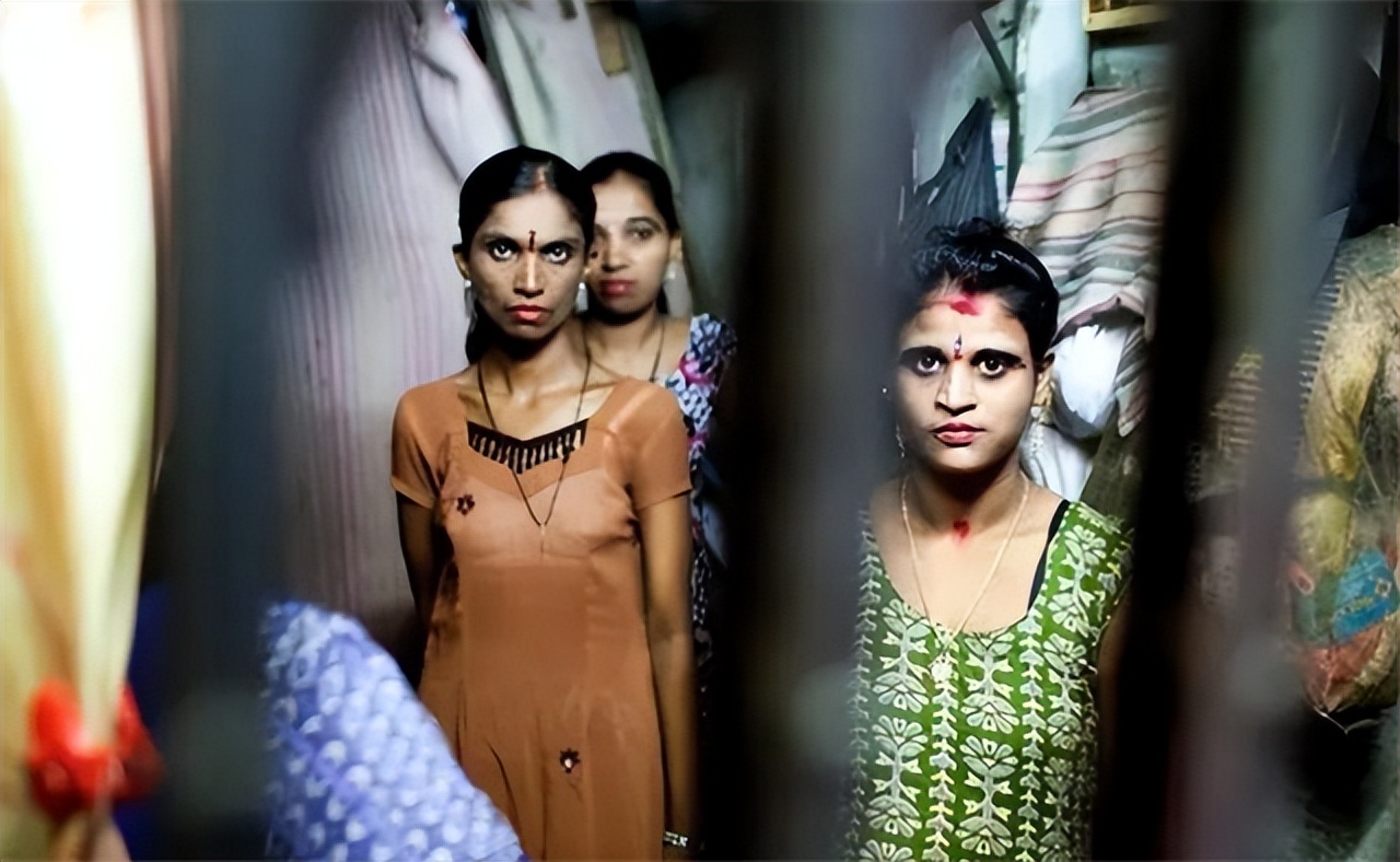 孟加拉女人村:女人的"合法囚笼",一旦进入终身无法摆脱