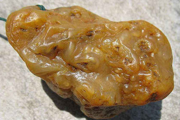 "金香玉"一种奇特的宝石,它以散发着香味而闻名!