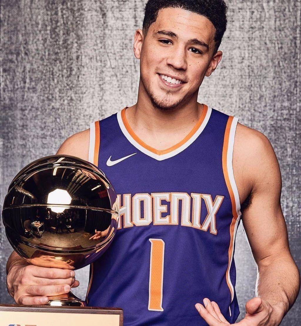 不吹不黑,和卡戴珊詹娜分手后,布克应该是现役nba第一分卫了吧