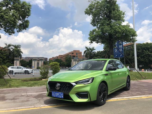 颜值高,又能打,试驾第三代名爵6 trophy版