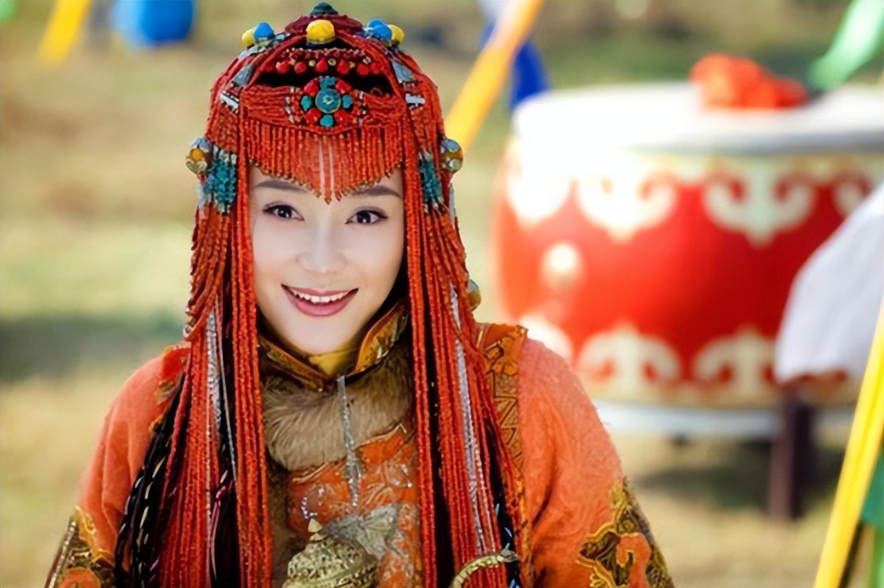 蒙古皇后满都海,33岁嫁7岁曾孙生七子一女,至今仍被后人敬仰