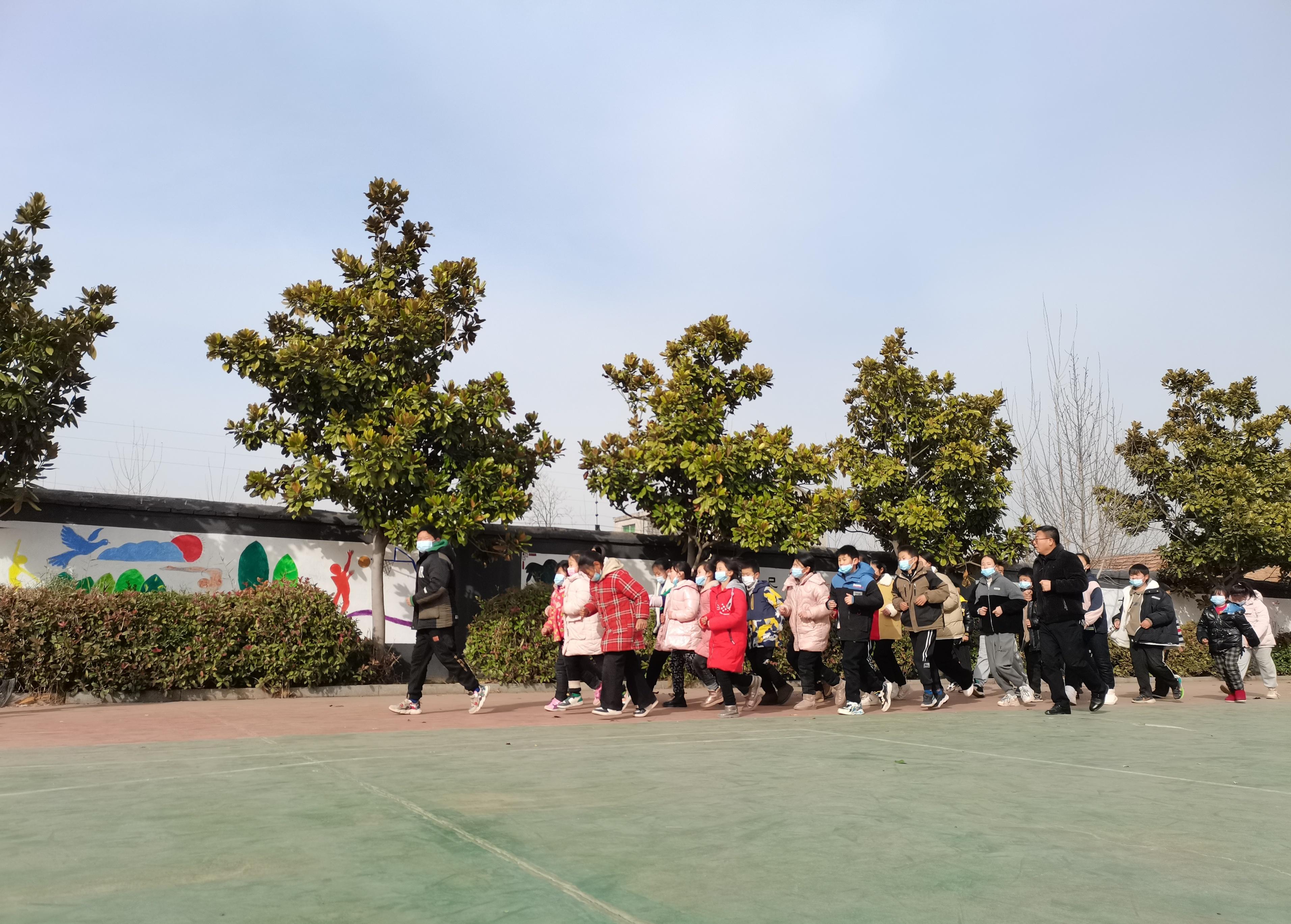 温岭市新河小学图片