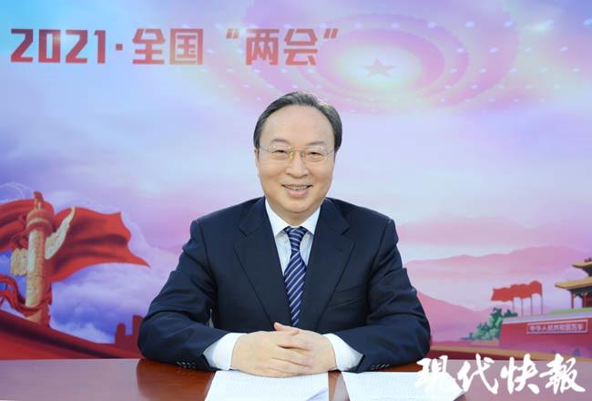 上职校没出路?政协委员刘以安建议推动"职校高考"