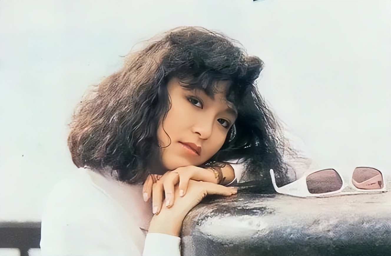 张凤妮:曾经最美港姐,但只能出演配角,最后成为人生大赢家