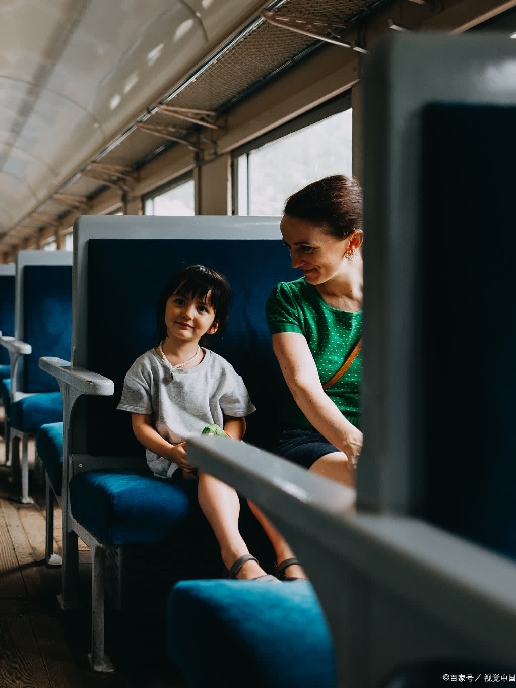 火车出行新规来啦7月20日起儿童乘火车需要带有效身份证件