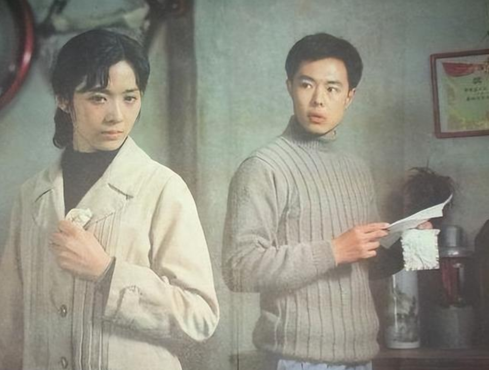 张铁林:情断北影校花,抛弃波兰妻子,57岁女友刘玉婉才是老伴