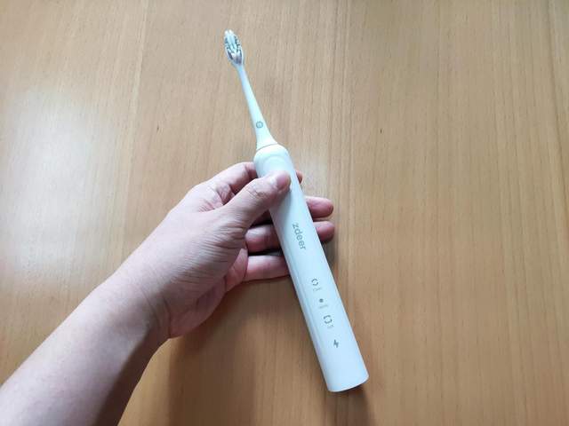 你刷牙方式正確嗎?左點聲波電動牙刷,給你全新的刷牙體驗