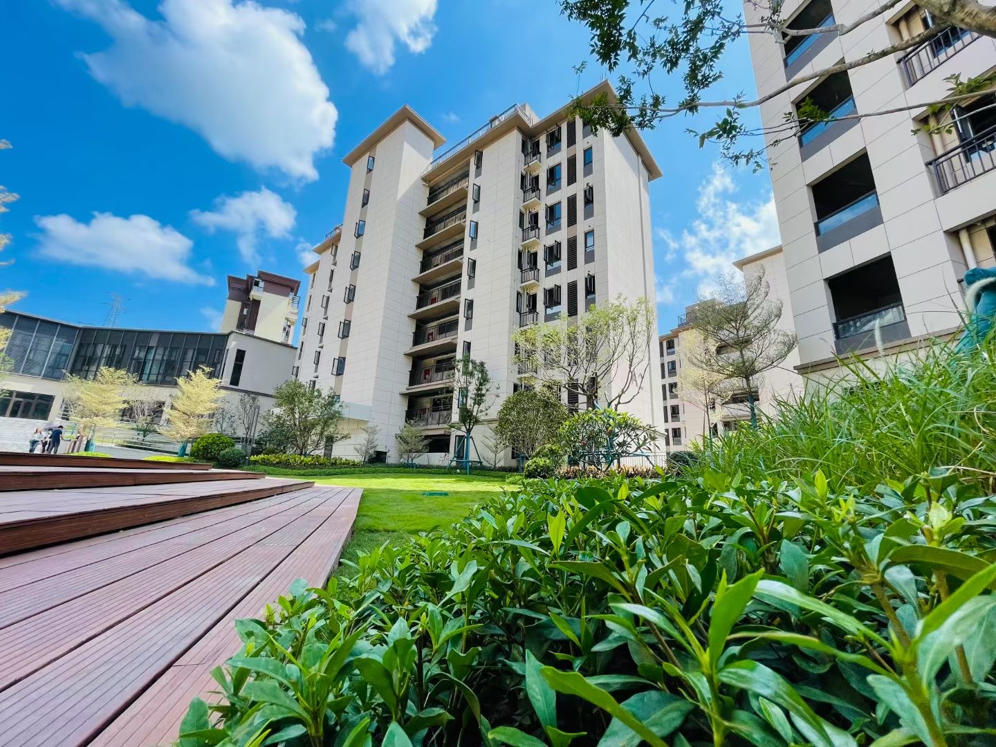 图片为万科紫台实景图