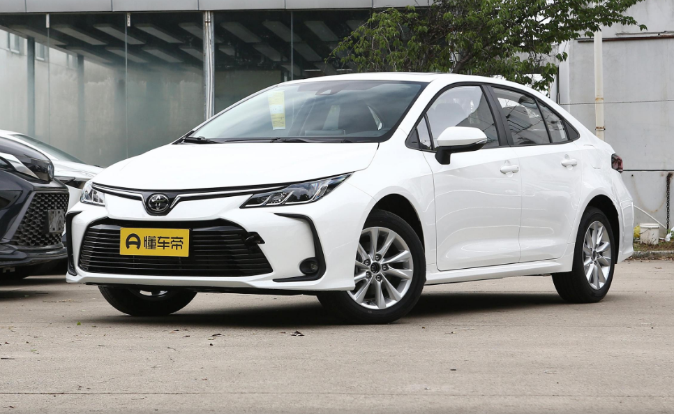 兄弟因为刚需看了宝来,卡罗拉,轩逸和思域,为何最后选择轩逸?