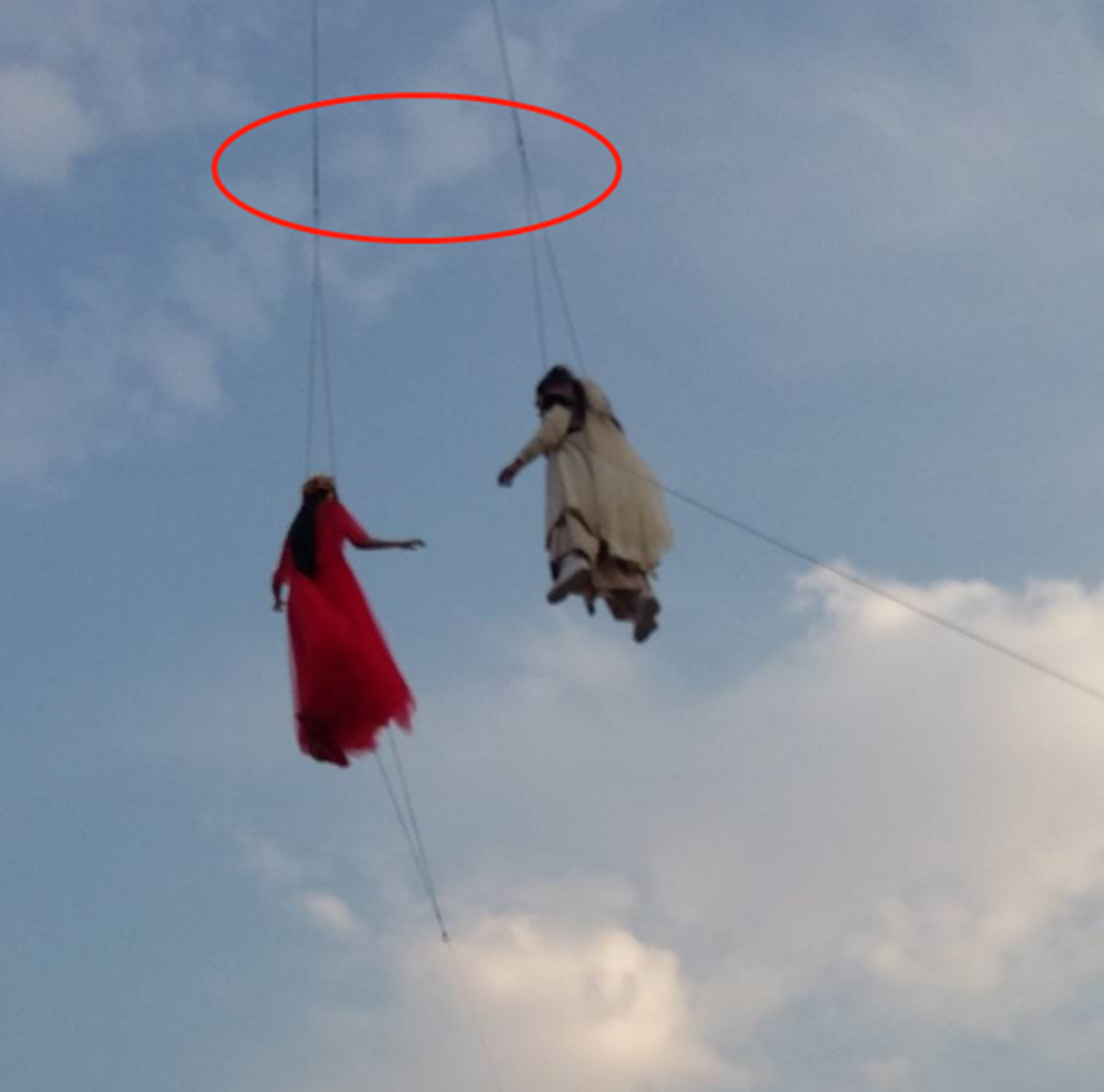 颖儿坚持吊威亚一整天,导致双胞胎只剩一个,婚后和丈夫aa制生活