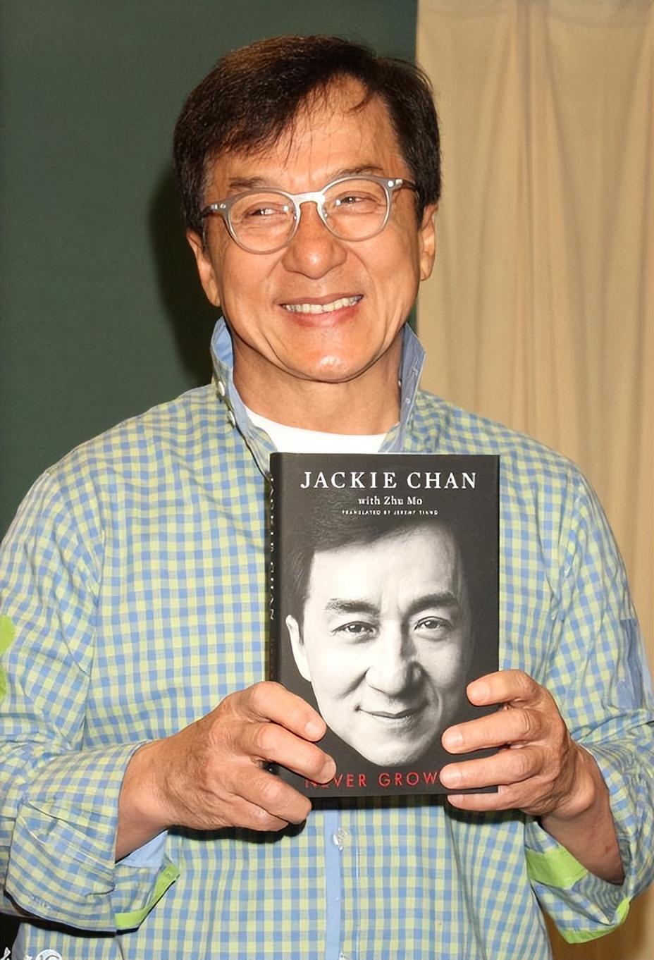 "江郎才尽",66岁的成龙最终以这样的方式,败光观众缘